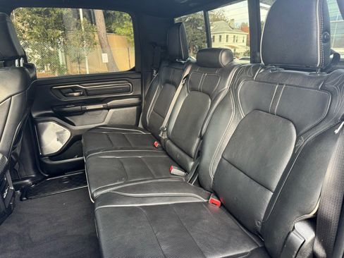 Used 2019 RAM 1500 Limited image 9
