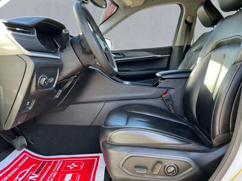 Used 2023 Jeep Grand Cherokee L Limited image 12