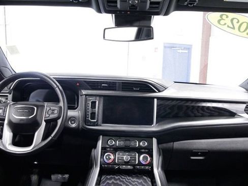 Used 2023 GMC Yukon Denali image 18