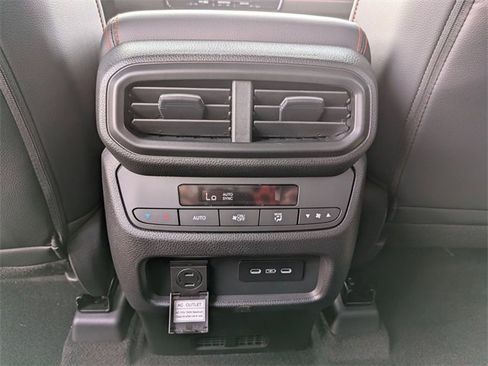 New 2025 Honda Pilot TrailSport image 25