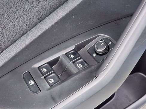 Used 2020 Volkswagen Jetta S w/ Driver Assistance Package FWD image 17