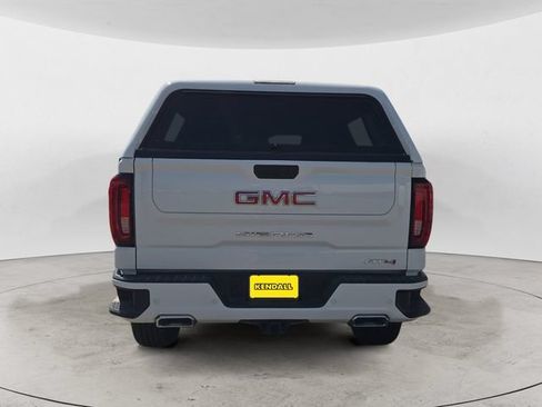 Used 2025 GMC Sierra 1500 AT4 w/ Technology Package AWD/4WD image 5