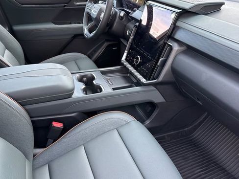 New 2026 GMC Acadia AT4 w/ Luxury Package image 19