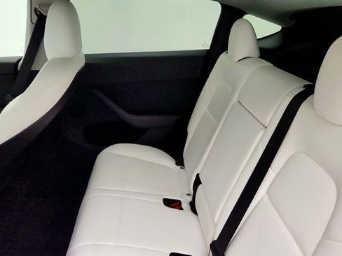 Used 2023 Tesla Model Y AWD image 25