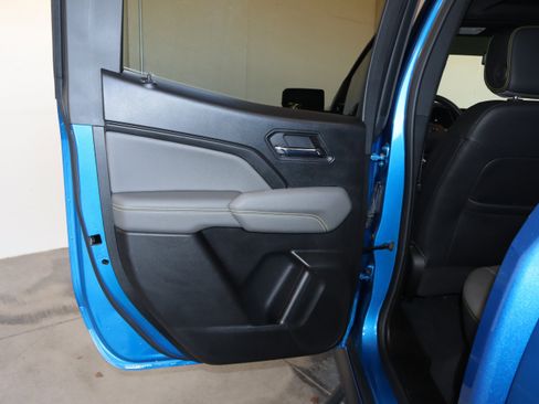 Used 2023 Chevrolet Colorado ZR2 w/ ZR2 Convenience Package III image 39