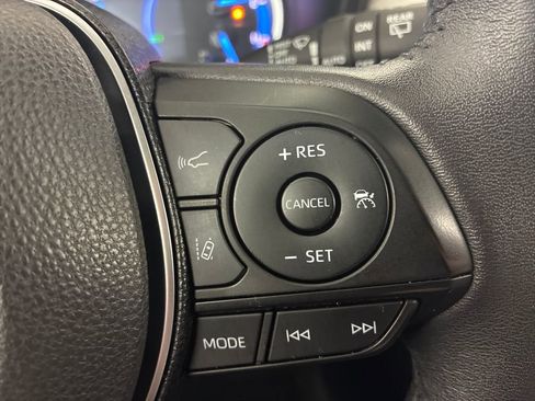 Used 2020 Toyota RAV4 Limited image 19