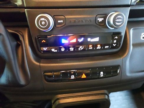 New 2026 RAM ProMaster 2500 w/ Convenience Group image 12