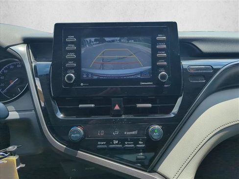 Used 2021 Toyota Camry SE FWD image 18