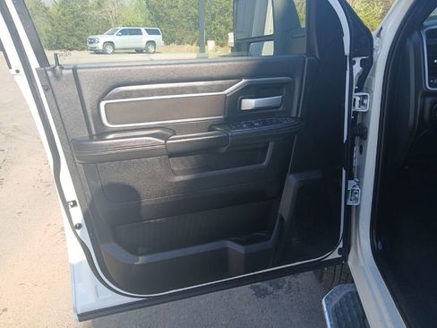 Used 2024 RAM 3500 Big Horn AWD/4WD image 34