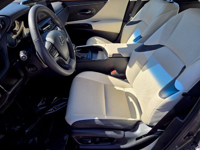 Used 2023 Lexus ES 350 w/ Premium Package FWD image 10
