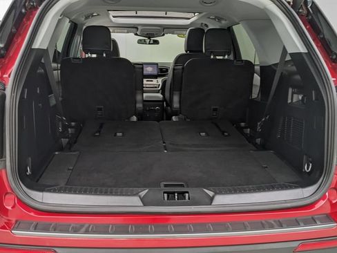 Certified 2023 Ford Explorer XLT w/ Equipment Group 202A AWD/4WD image 8