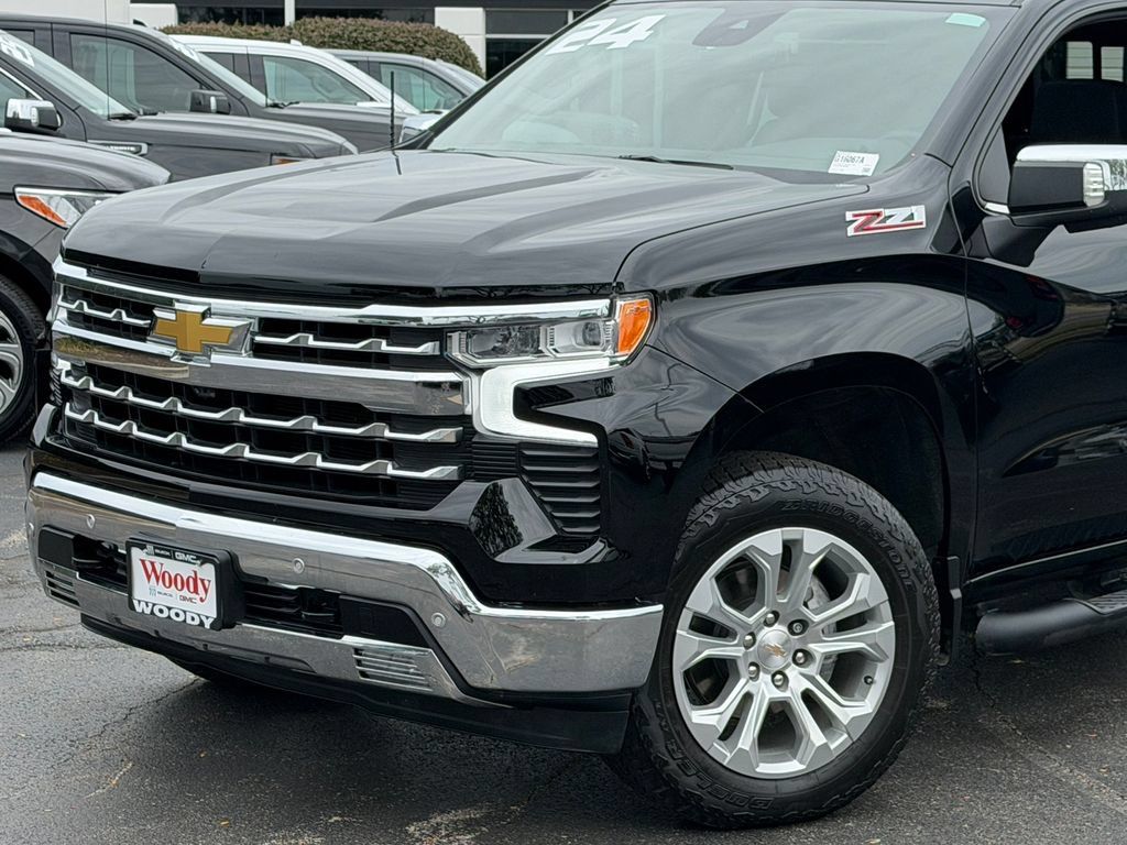 Certified 2024 Chevrolet Silverado 1500 LTZ AWD/4WD image 4
