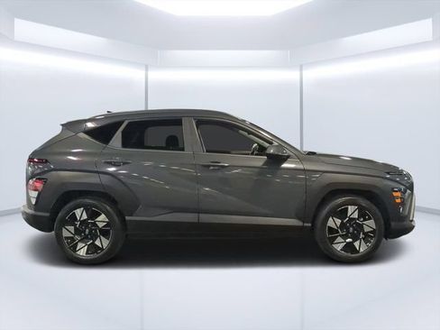 Used 2024 Hyundai Kona SEL FWD image 2