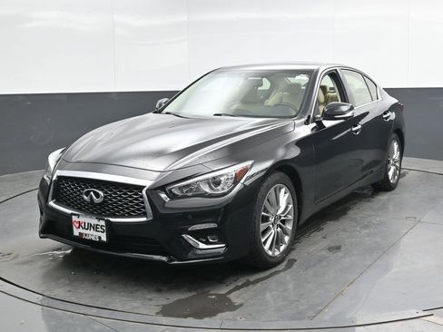 Used 2020 INFINITI Q50 Luxe w/ Essential Package (3.0T Luxe) AWD/4WD image 8
