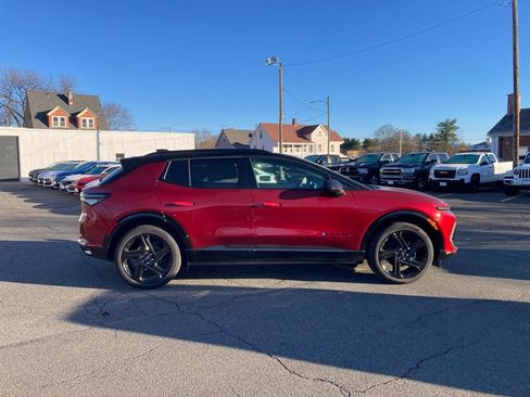 New 2026 Chevrolet Equinox EV RS image 8