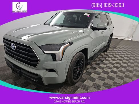 Used 2024 Toyota Sequoia SR5 w/ SR5 Premium Package AWD/4WD image 1