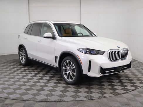 New 2026 BMW X5 sDrive40i w/ Climate Comfort Package image 3