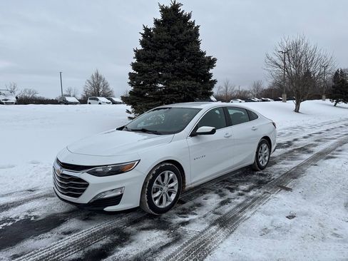 Used 2022 Chevrolet Malibu LT image 2