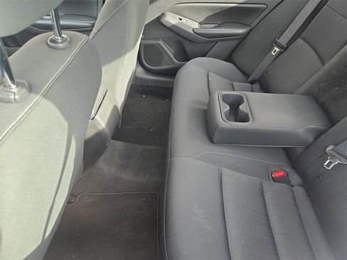 Used 2024 Nissan Altima 2.5 S image 8