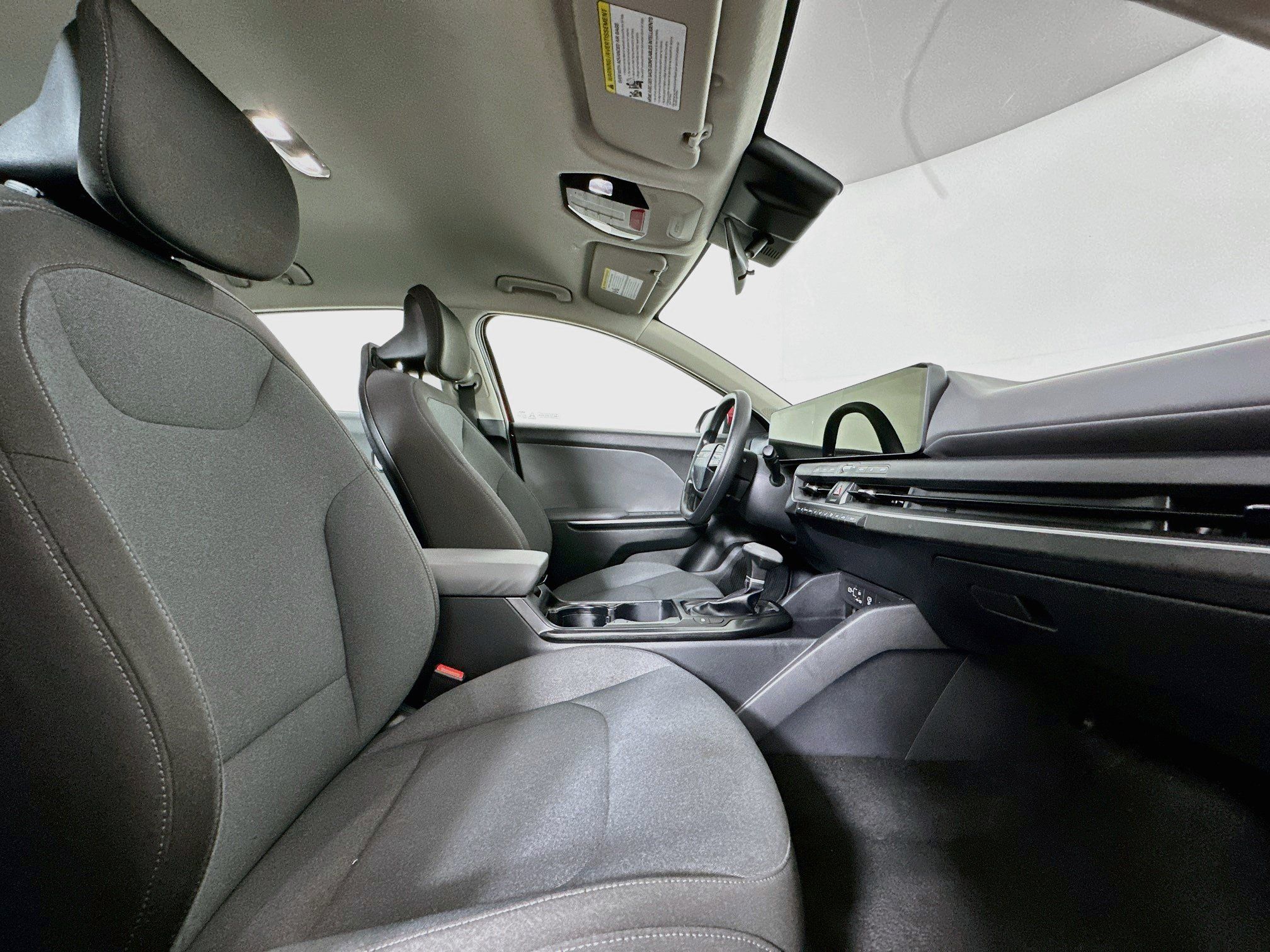 Used 2025 Kia K4 FWD image 30