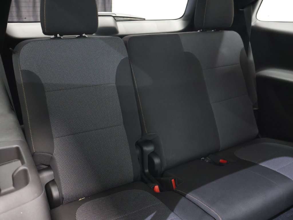 Used 2021 Chevrolet Traverse LT w/ LPO, Floor Liner Package AWD/4WD image 13