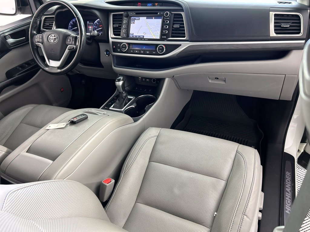 Used 2019 Toyota Highlander Limited AWD/4WD image 22