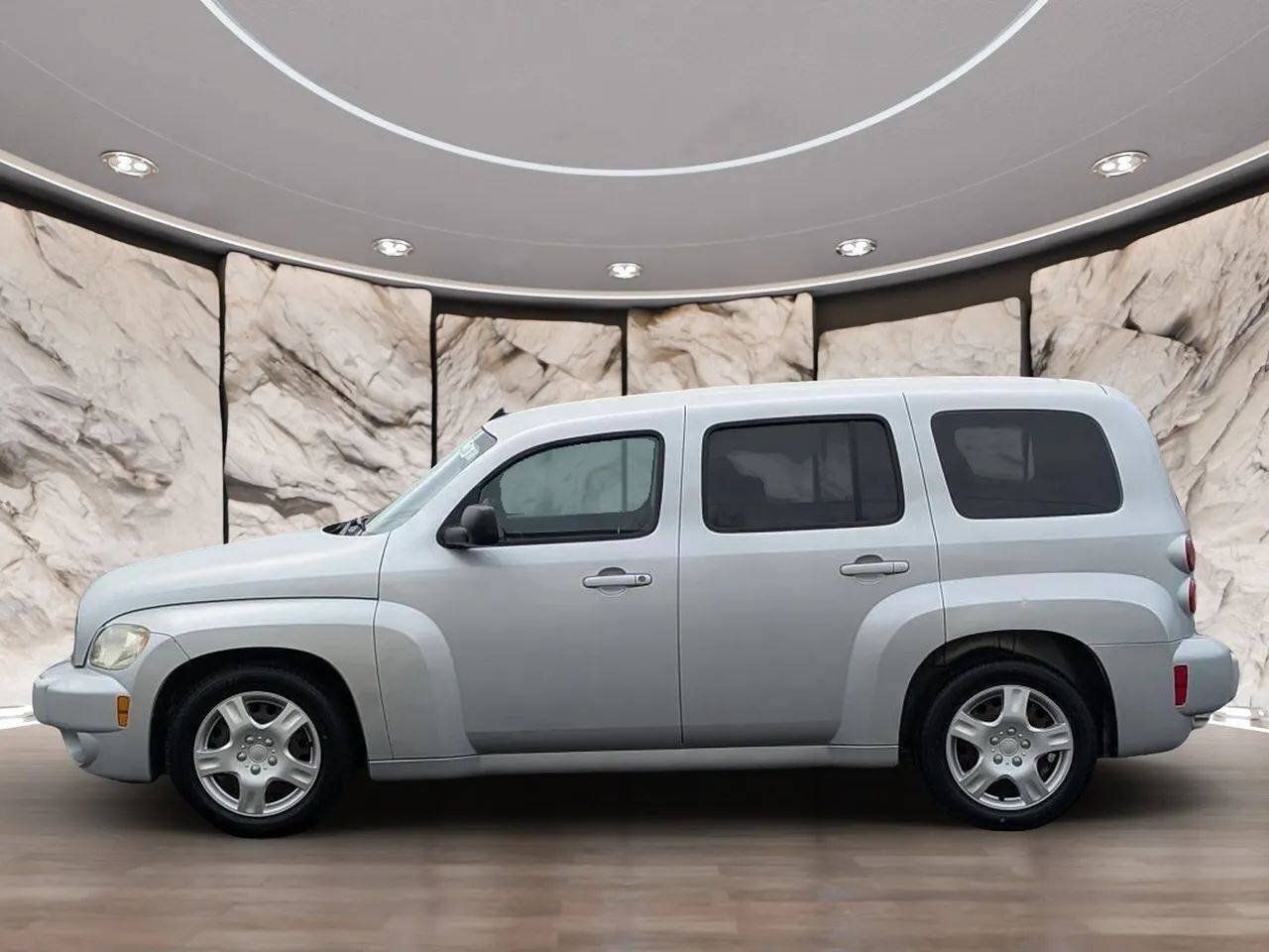 Used 2011 Chevrolet HHR LS FWD image 4