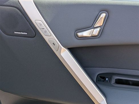 New 2026 BMW iX xDrive60 image 35