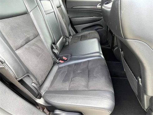 Used 2020 Jeep Grand Cherokee Altitude image 21