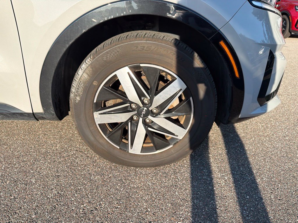 Certified 2023 Kia Sorento EX w/ Panoramic Sunroof Package FWD image 25