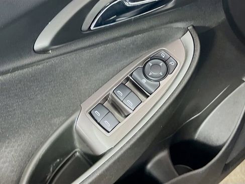 Used 2024 Chevrolet Malibu LS image 17