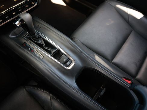 Used 2017 Honda HR-V EX-L image 36
