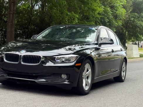Used 2014 BMW 320i Sedan RWD image 1