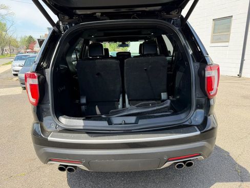 Used 2018 Ford Explorer Platinum AWD/4WD image 11
