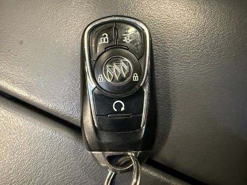 Used 2019 Buick Envision Essence image 16