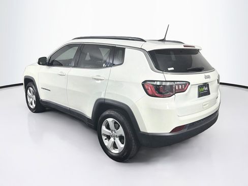 Used 2021 Jeep Compass Latitude FWD image 5
