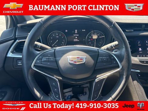 Used 2022 Cadillac XT5 Premium Luxury w/ Technology Package AWD/4WD image 14