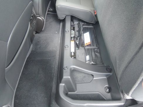 New 2025 Chevrolet Colorado ZR2 w/ Technology Package image 29