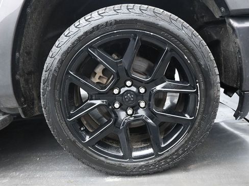 Used 2022 RAM 1500 Laramie AWD/4WD image 22