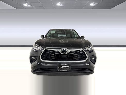 Used 2022 Toyota Highlander Limited AWD/4WD image 5