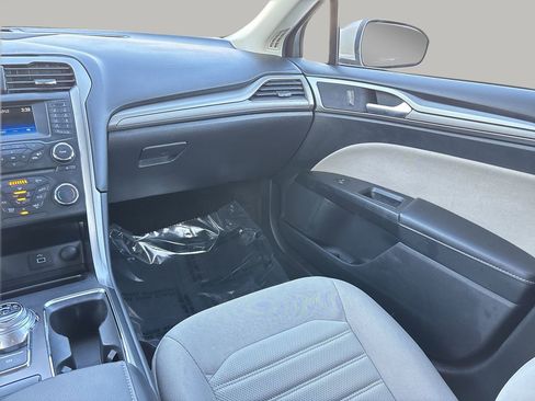 Used 2018 Ford Fusion S image 15