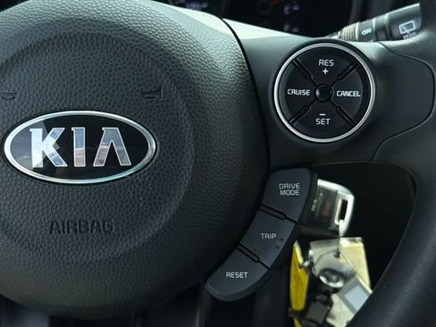Used 2017 Kia Soul w/ Convenience Package FWD image 27