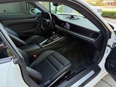 Used 2021 Porsche 911 Carrera 4S AWD/4WD image 29