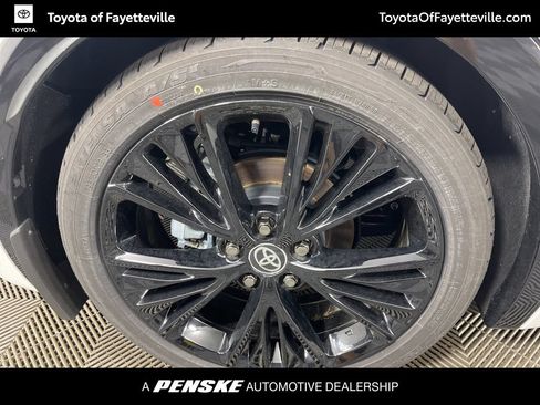 Used 2026 Toyota Prius Plug-In Hybrid FWD image 16