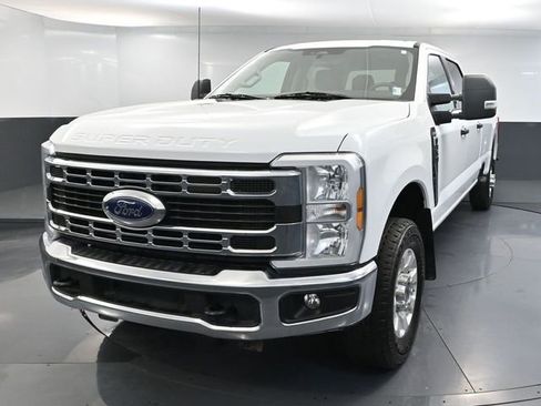 Used 2024 Ford F350 XLT w/ FX4 Off-Road Package image 12