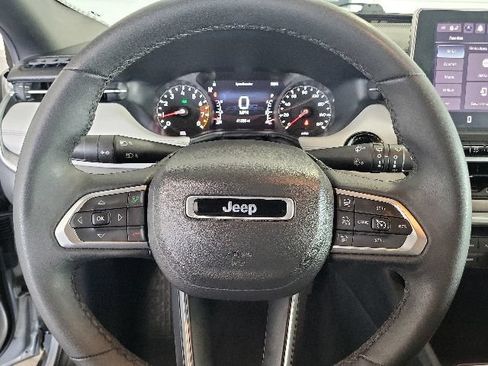 Used 2025 Jeep Compass Limited AWD/4WD image 28