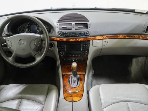 Used 2003 Mercedes-Benz E 320 Sedan image 24