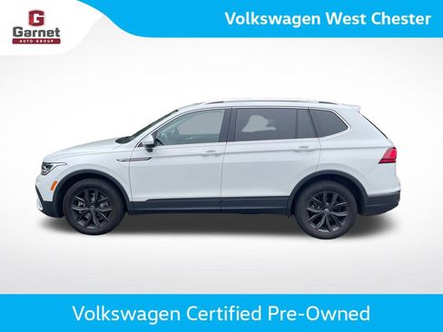 Certified 2024 Volkswagen Tiguan SE AWD/4WD image 2