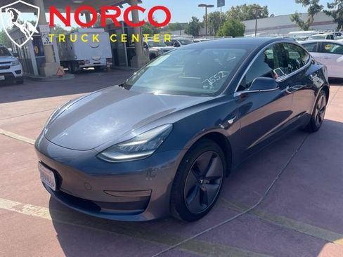 Used 2020 Tesla Model 3 Standard Range Plus image 4