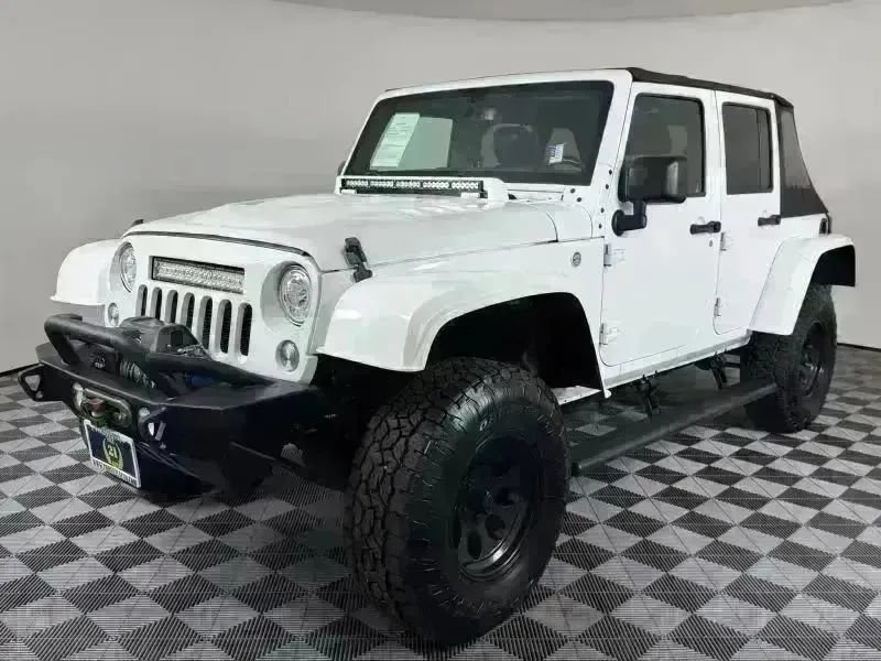 Used 2018 Jeep Wrangler Unlimited Rubicon w/ Connectivity Group AWD/4WD image 49